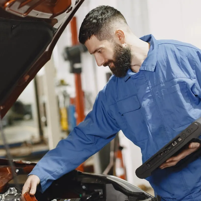 Una toma de decisiones adecuada puede llevar por una ruta eficiente a las empresas automotrices. Descubre cómo los datos la propician.