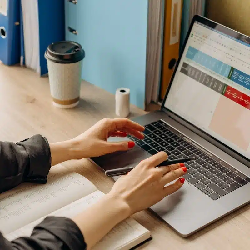 Integrar la automatización en las pólizas contables te va a dar grandes ventajas que puedes experimentar en tu empresa.