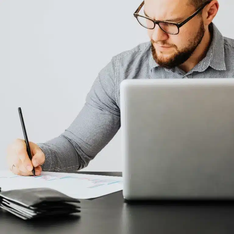 Conoce qué es la CIF y por qué es tan importante su correcta validación para evitar errores en los procesos de contratación de personal.