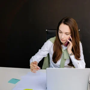 Conoce lo que implica tener una opinión de cumplimiento negativa, los motivos y cómo es que puedes solucionar esa situación.