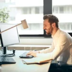 Alinea la revisión salarial 2026 con tu estrategia de retención de talento. Descubre claves para ajustar sueldos y fidelizar a tu equipo eficazmente.