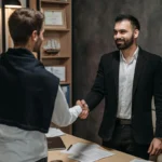 Conoce qué es la conciliación laboral en México, sus etapas obligatorias y cómo prepararte para evitar juicios y multas de hasta 100 UMAs.