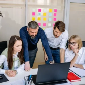 Con un plan de carrera, alinea las aspiraciones de tus colaboradores con las necesidades de tu empresa y logra un crecimiento potenciado.