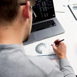 ¿Listo para el segundo semestre del año? Encuentra consejos clave para optimizar la gestión y los procesos de tu empresa con una auditoría interna.