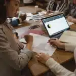 Conoce People Analytics y cómo es que puede beneficiar a la toma de decisiones dentro de tu empresa, haciéndola más efectiva.