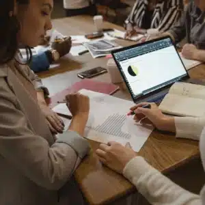 Conoce People Analytics y cómo es que puede beneficiar a la toma de decisiones dentro de tu empresa, haciéndola más efectiva.