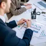 La inteligencia artificial en Recursos Humanos está cambiando la gestión de las empresas y sus colaboradores. Descubre cómo impacta tu trabajo.