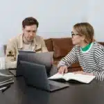 El empleo juvenil es una gran ventana de oportunidad para las empresas, pero a la vez representa desafíos cuyas soluciones conocerás a continuación.